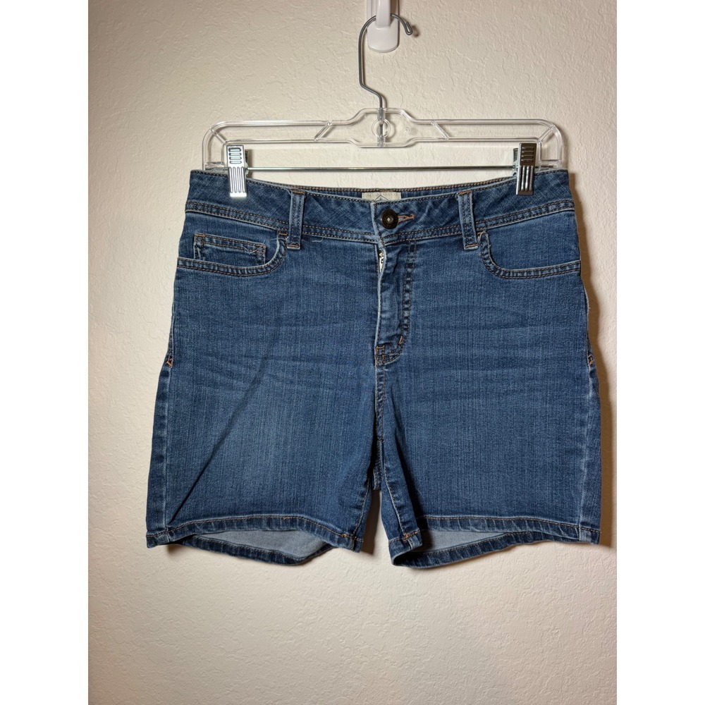 St. Johns Bay Womens Medium Wash Denim Shorts Size 6 Stretch Jean Shorts